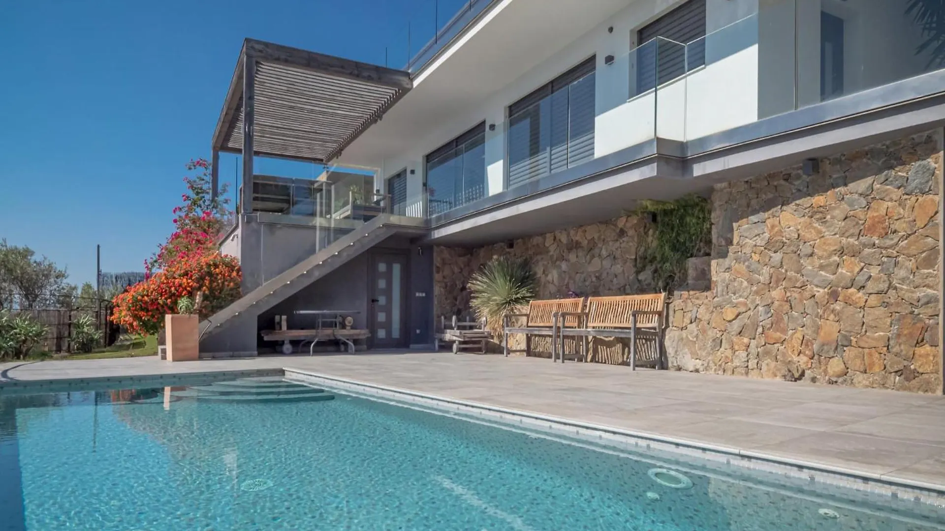בית נופש Montjoi Apartment In Roses With Central Heating