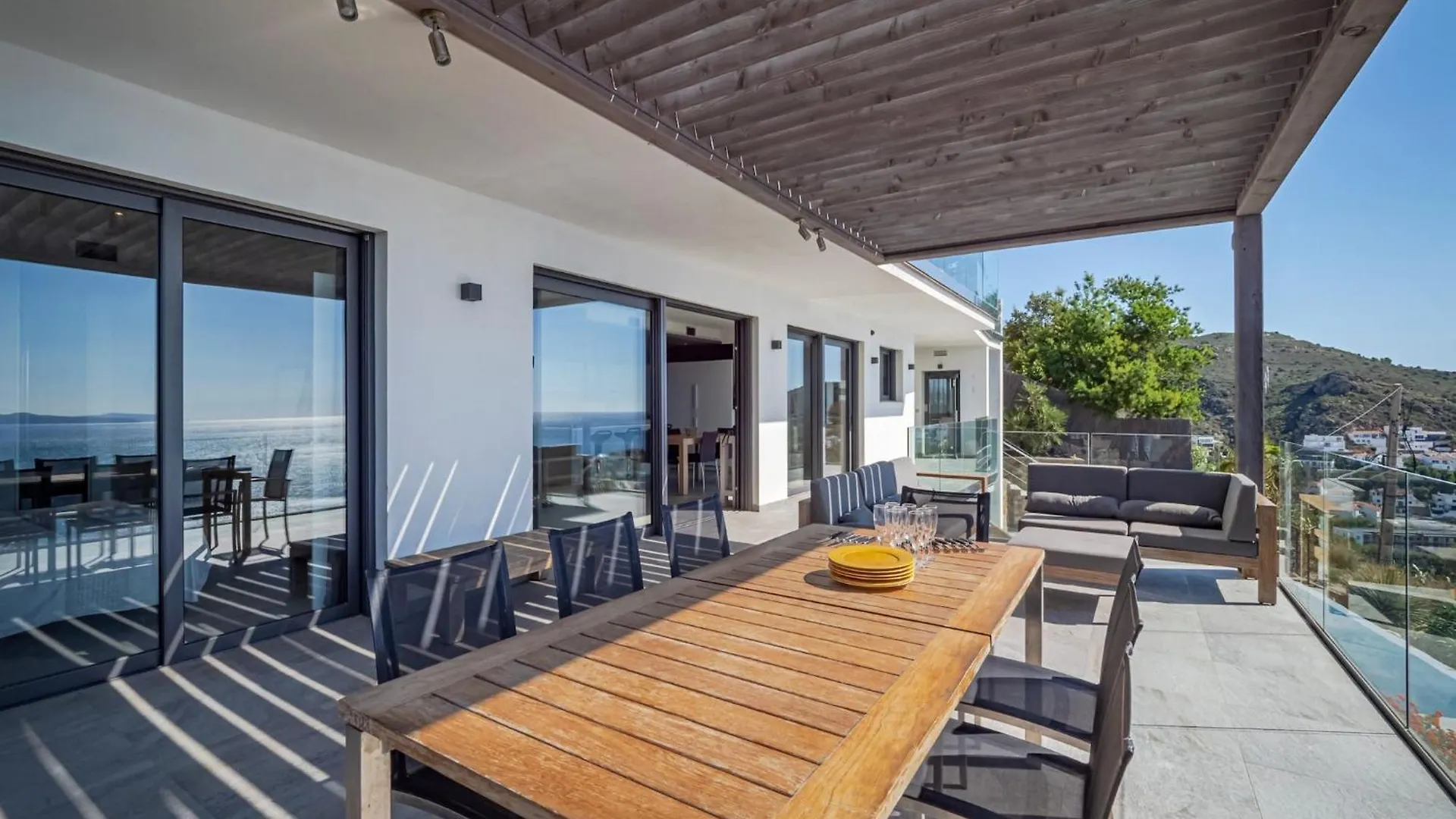 בית נופש Montjoi Apartment In Roses With Central Heating